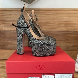 Valentino Pump